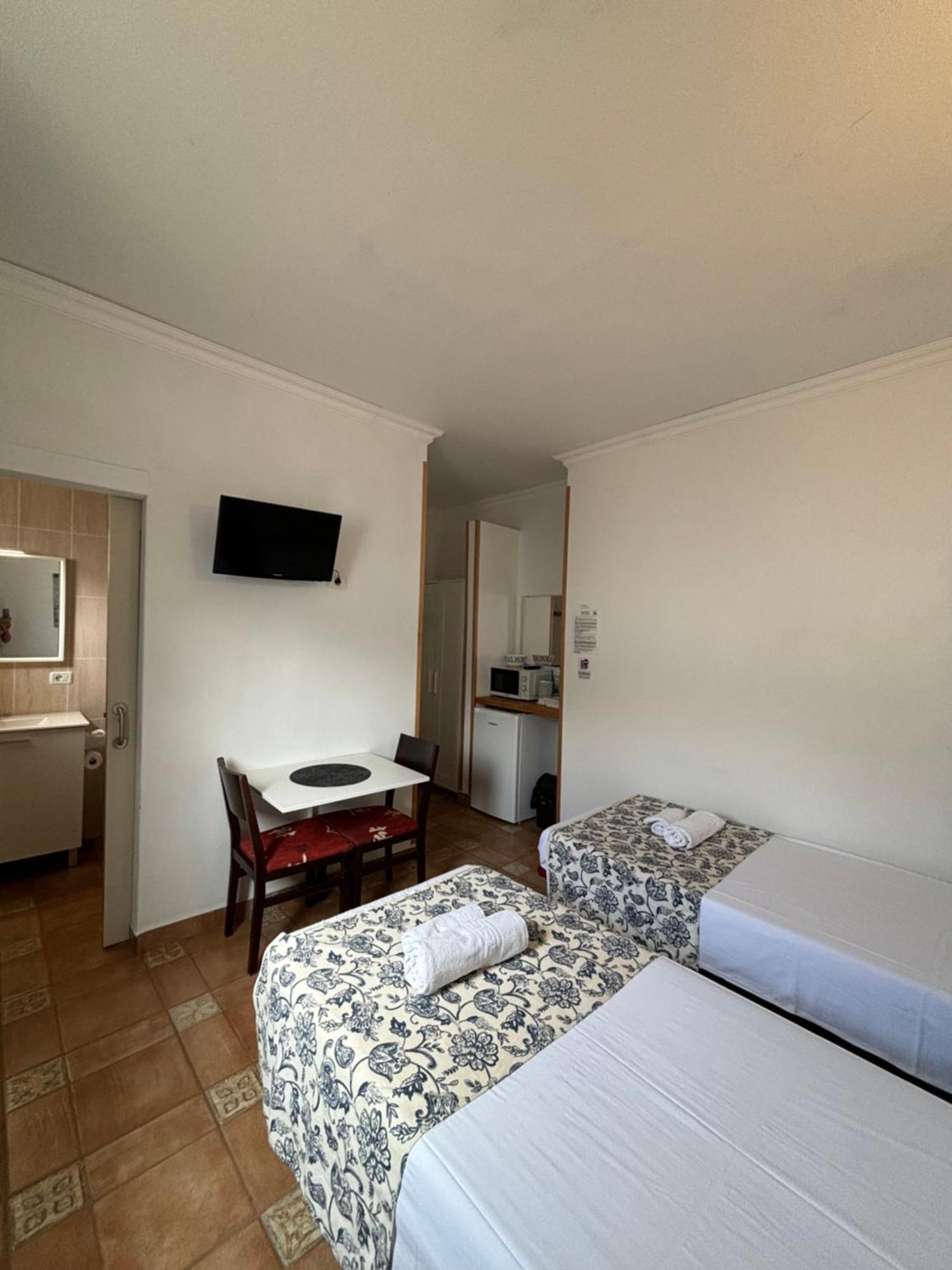 Apartamentos Y Habitaciones Villa Marina La Caleta  Exterior photo