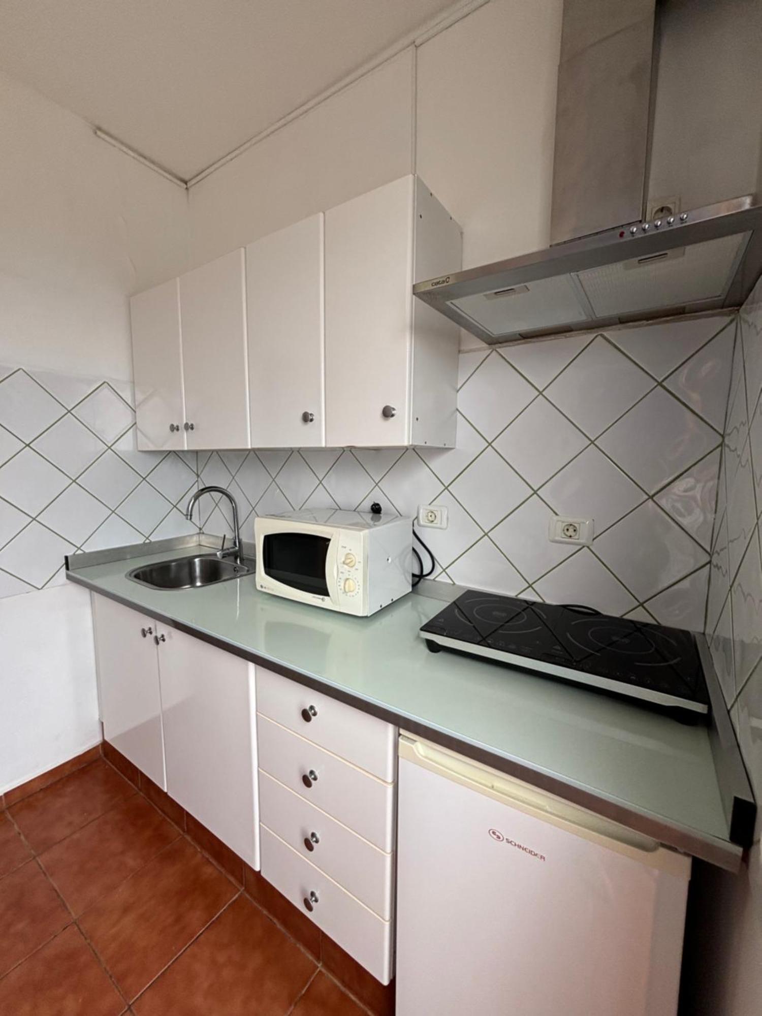 Apartamentos Y Habitaciones Villa Marina La Caleta  Exterior photo