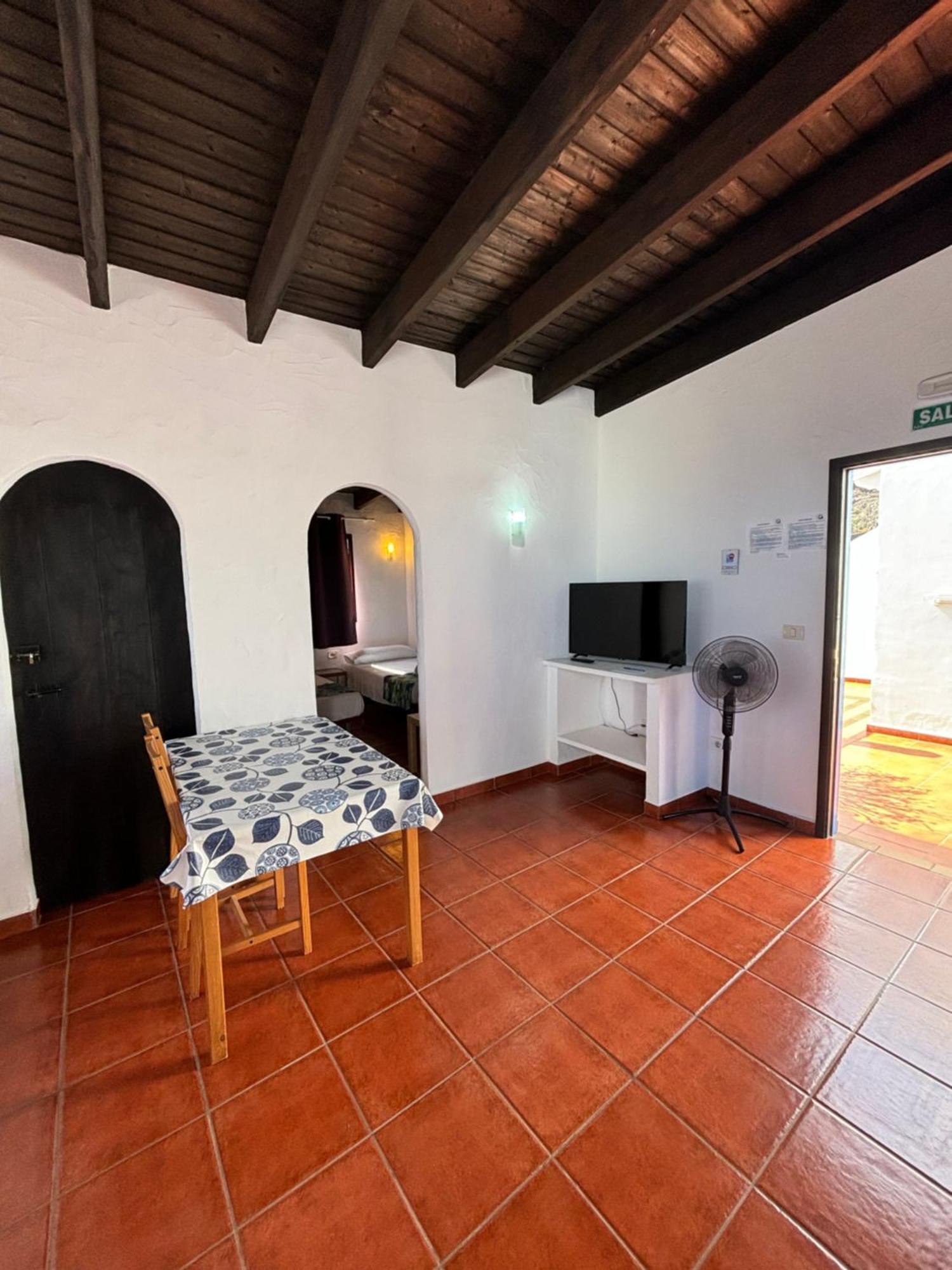 Apartamentos Y Habitaciones Villa Marina La Caleta  Exterior photo